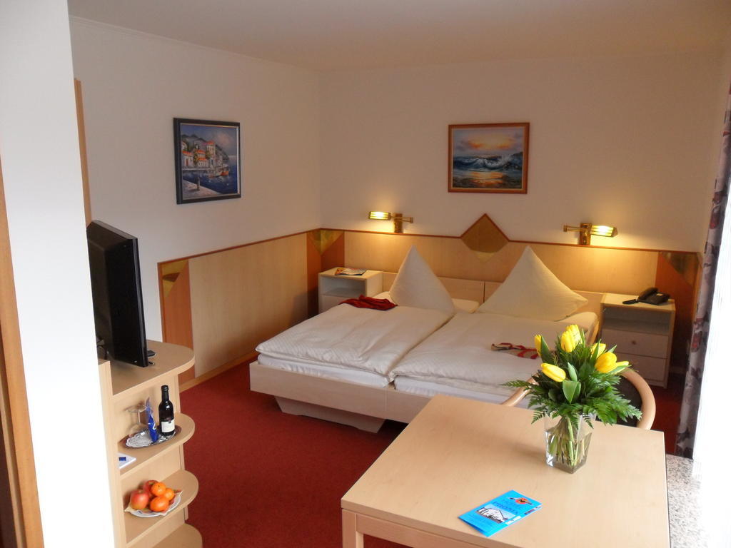 Hotel Phoenix Rastatt Room photo
