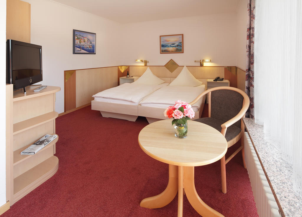 Hotel Phoenix Rastatt Room photo